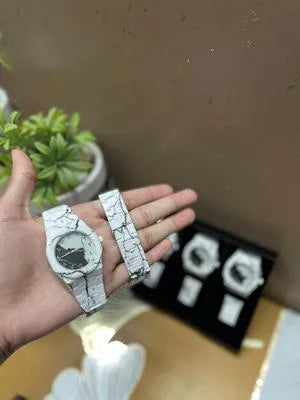 Material: Aluminum • Number Of Pieces: 1 Pc • Package Includes: 1 x Analogue Watch • Note: There might be slight color differences as a result of varying lighting and monitor effects.